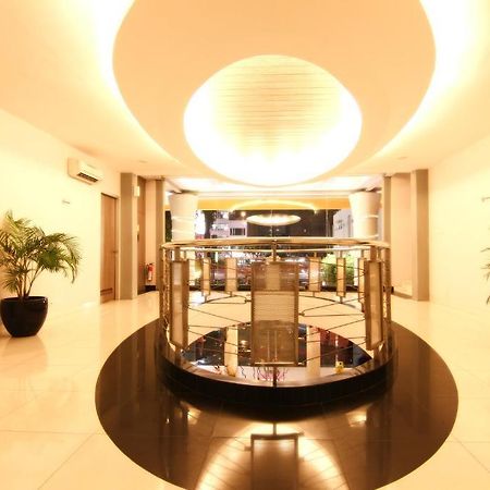 My Hotel Giacarta Esterno foto